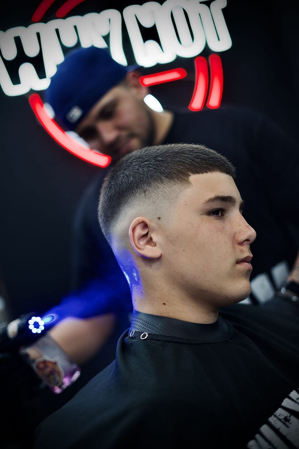 Jordi, barbero de Why Not Eixample, retrato de estudio